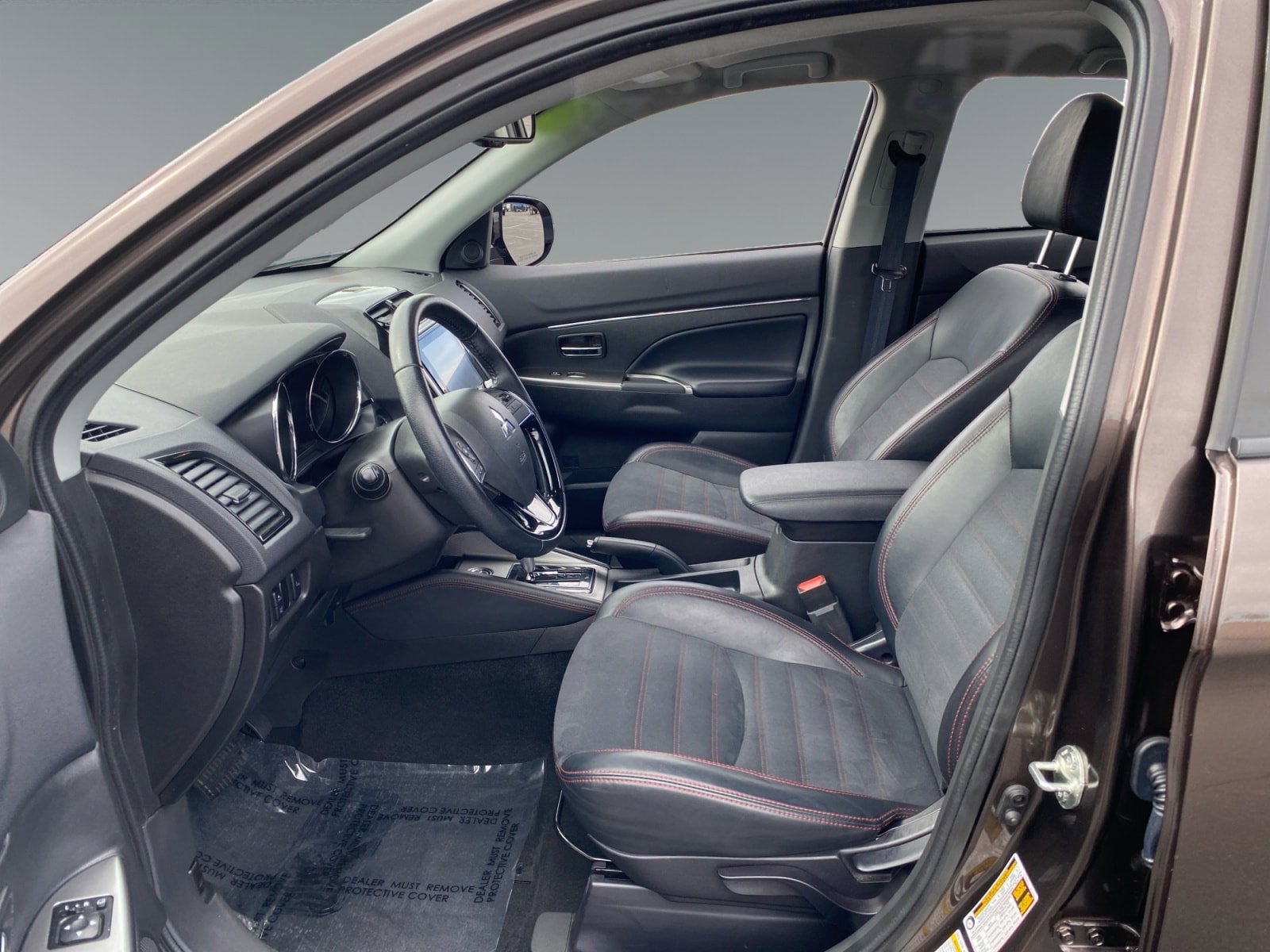 Used 2024 Mitsubishi Outlander Sport SE image 9