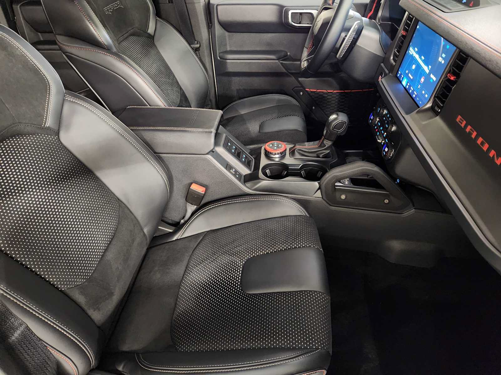 Used 2025 Ford Bronco Raptor AWD/4WD image 3