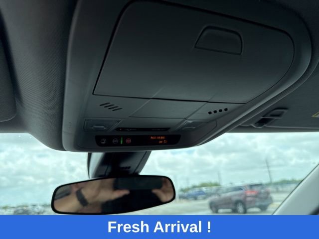 Used 2025 Chevrolet Blazer LT image 9