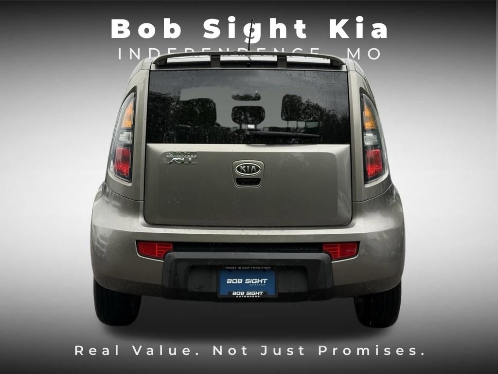 Used 2010 Kia Soul + FWD image 8