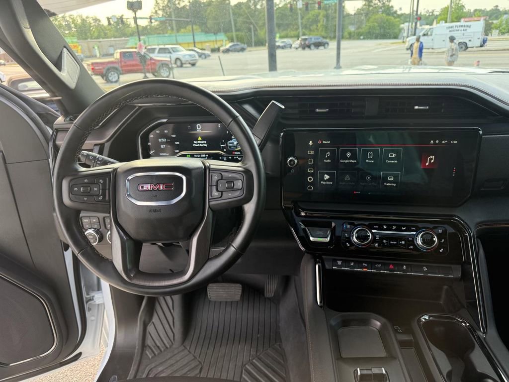 Used 2024 GMC Sierra 2500 AT4 w/ AT4 Premium Plus Package AWD/4WD image 16