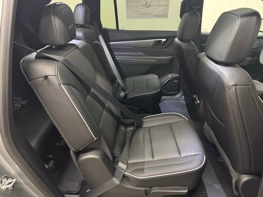 New 2026 Buick Enclave Sport Touring w/ Power Package FWD image 45