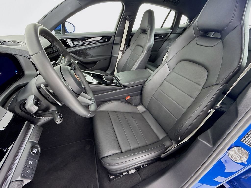 Certified 2025 Porsche Panamera image 5