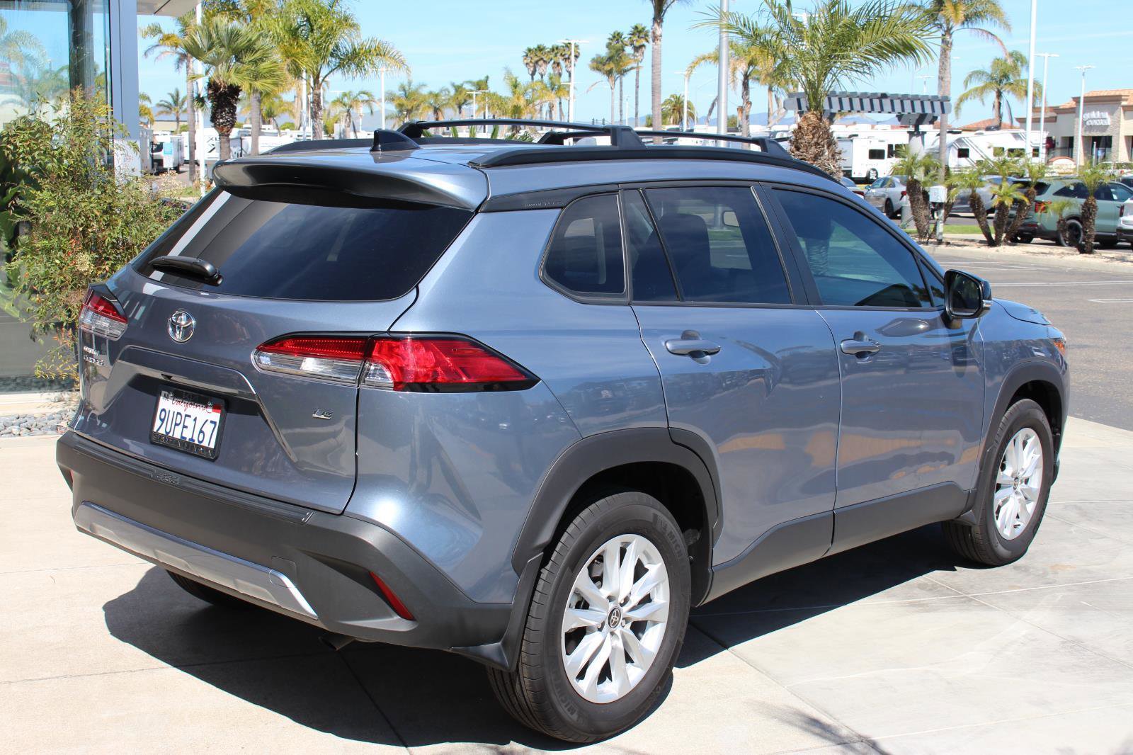 Used 2025 Toyota Corolla Cross LE image 9