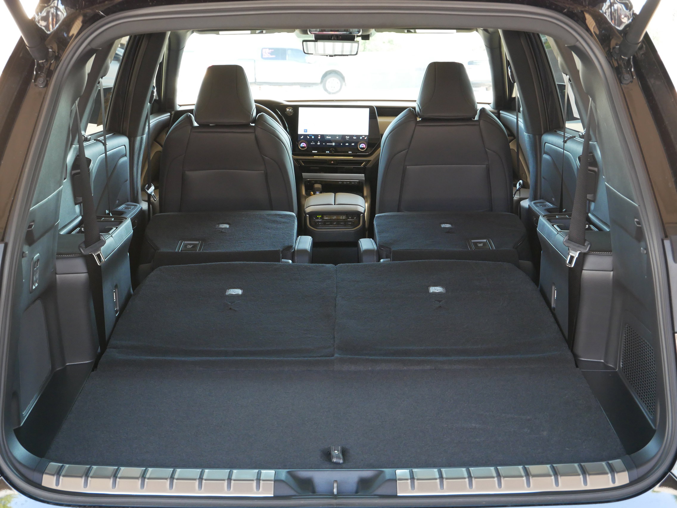 New 2026 Lexus TX 500h AWD image 19