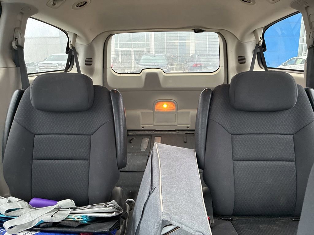 Used 2010 Dodge Grand Caravan SE image 15