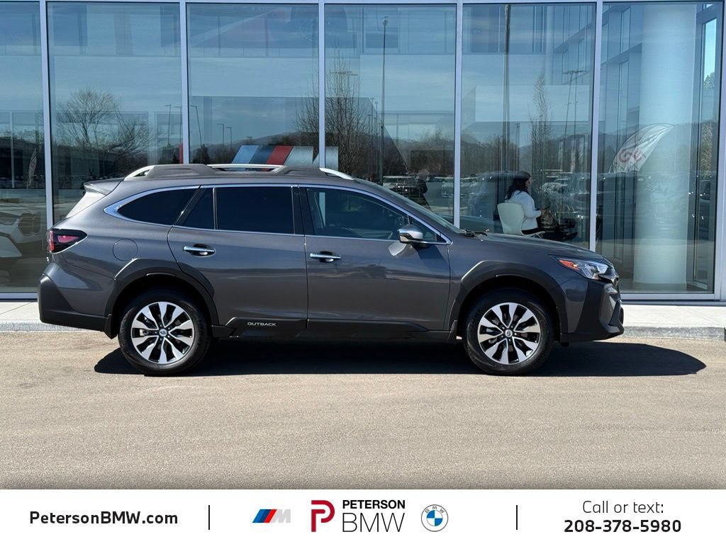 Used 2025 Subaru Outback Touring AWD/4WD image 6