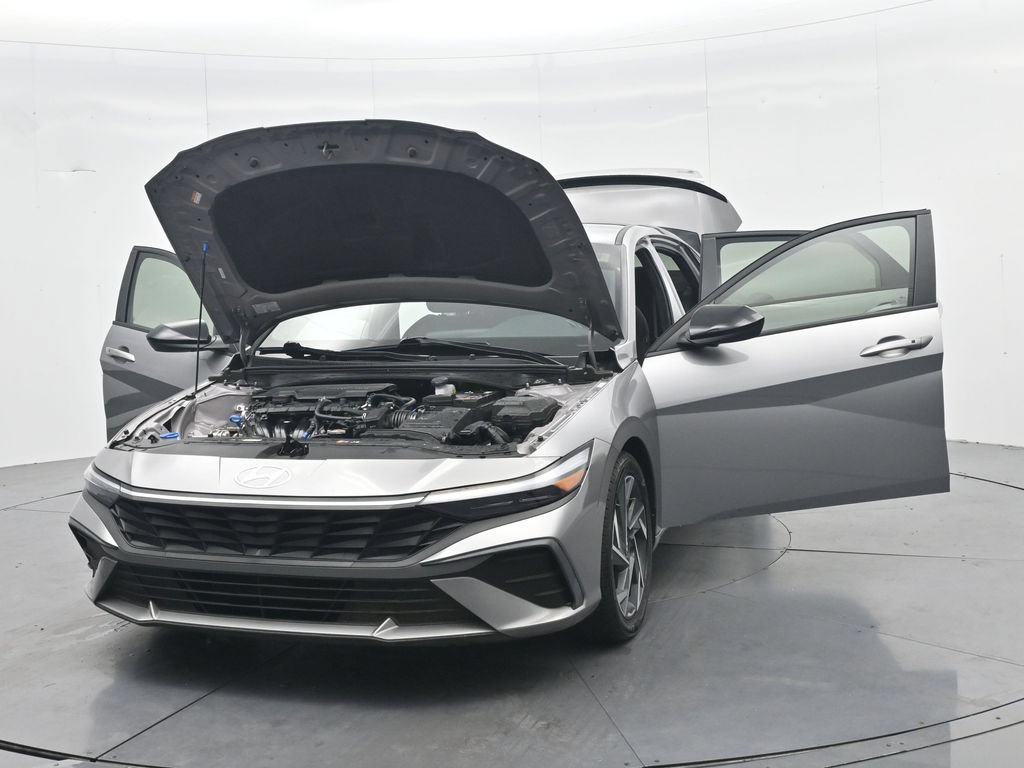 Used 2025 Hyundai Elantra Sport FWD image 48