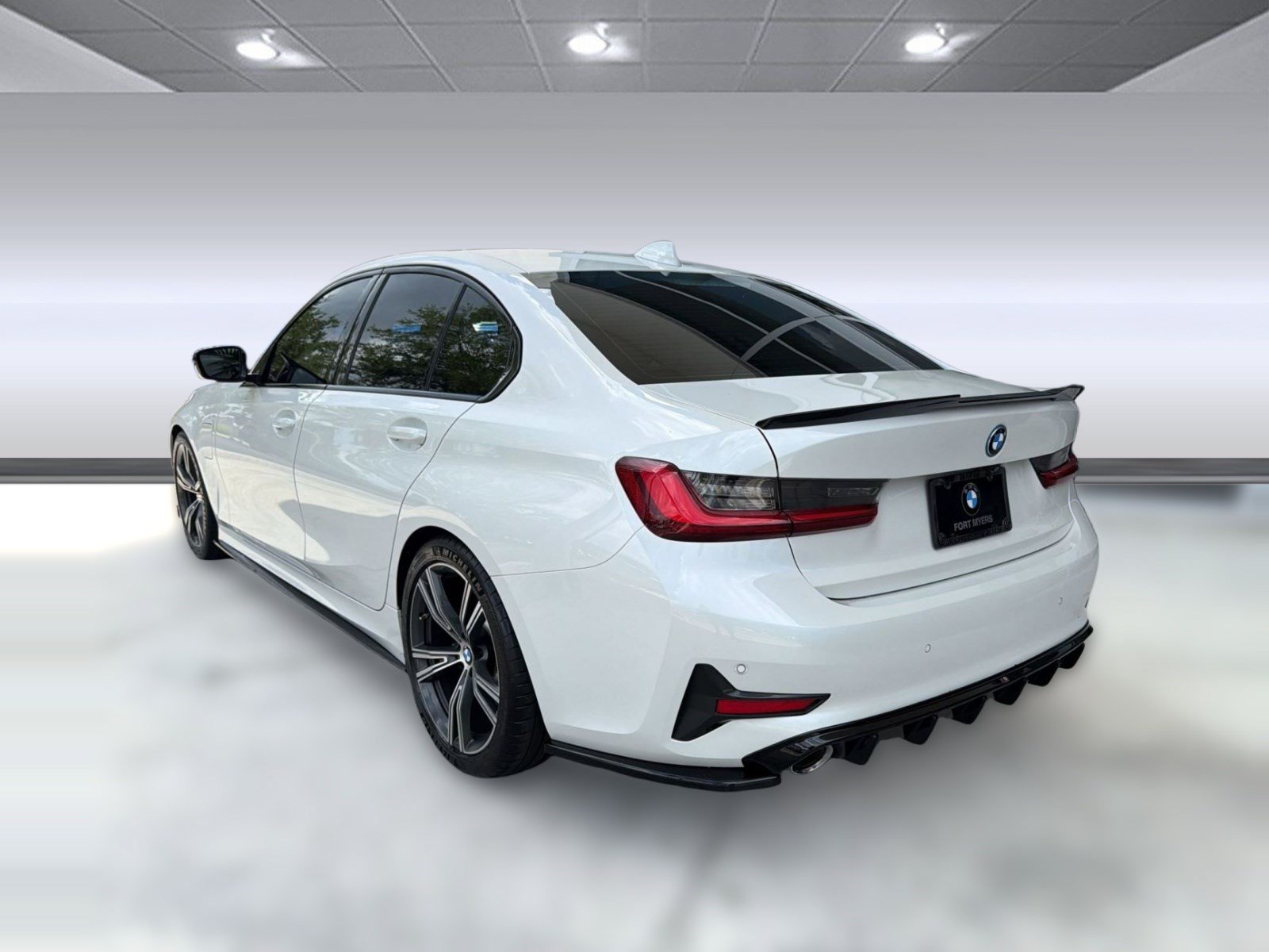 Used 2022 BMW 330e w/ Driving Assistance Package RWD image 3