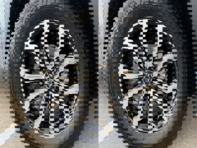 Certified 2024 Toyota Corolla Cross SE image 17