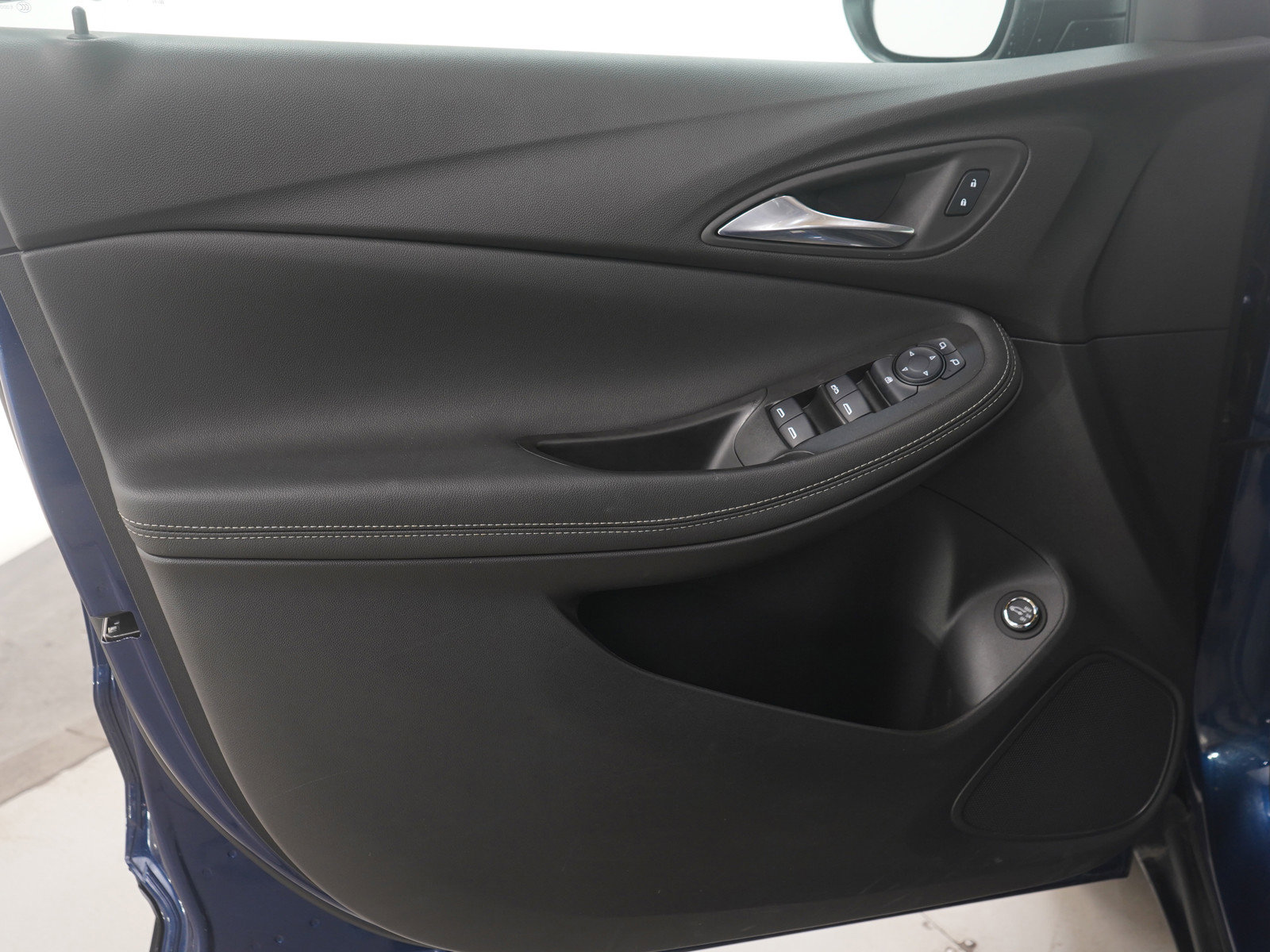 Used 2023 Buick Encore GX Select image 21