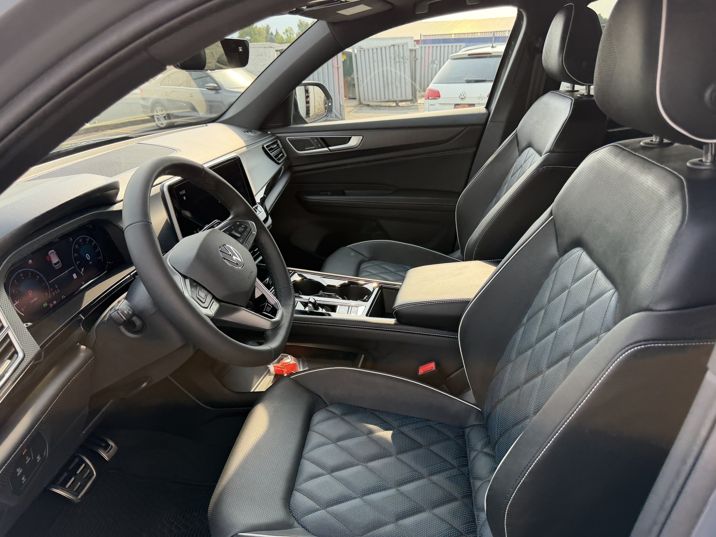 New 2026 Volkswagen Atlas Cross Sport SEL Premium R-Line AWD/4WD image 10