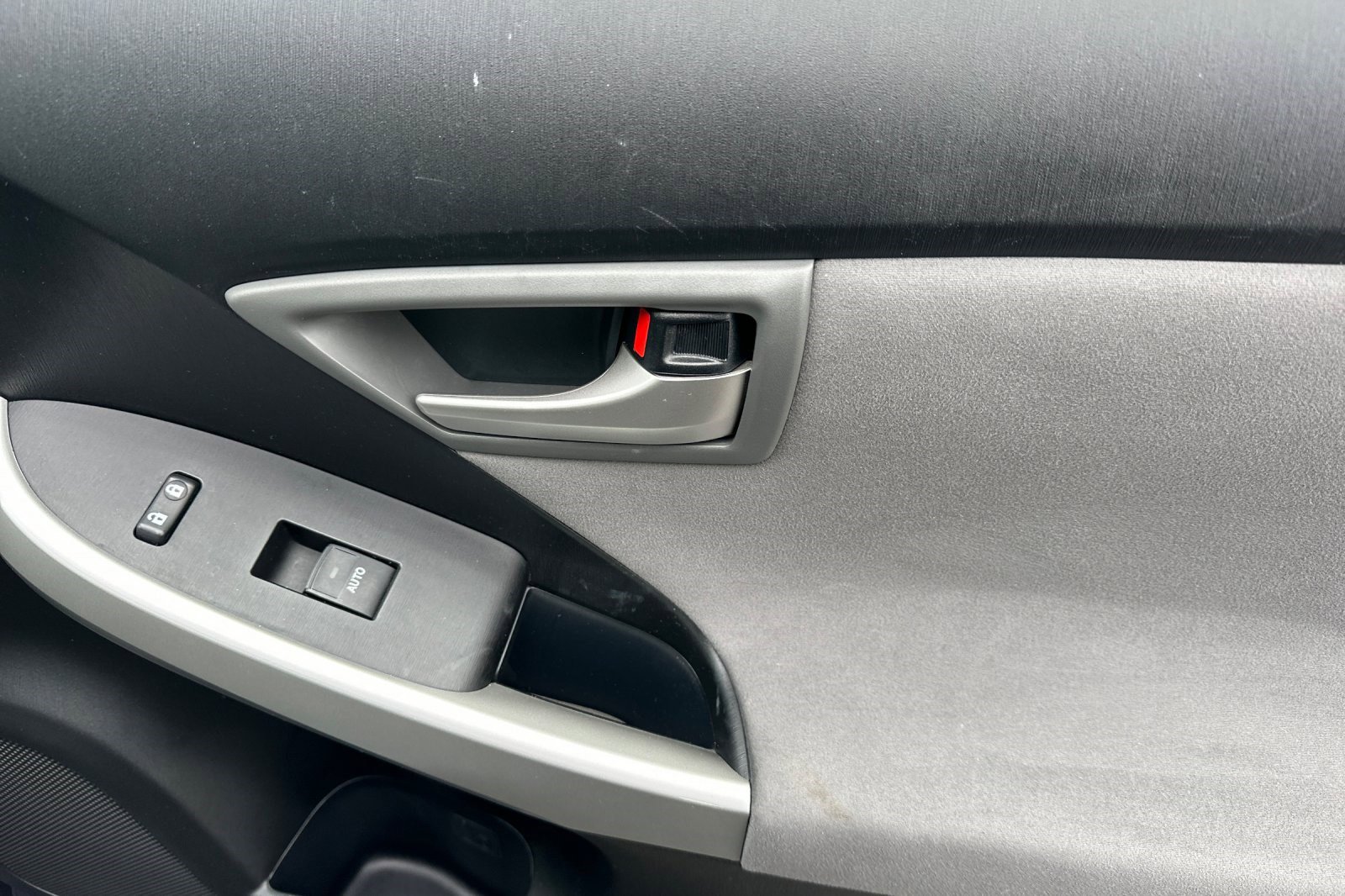 Used 2015 Toyota Prius Two image 21