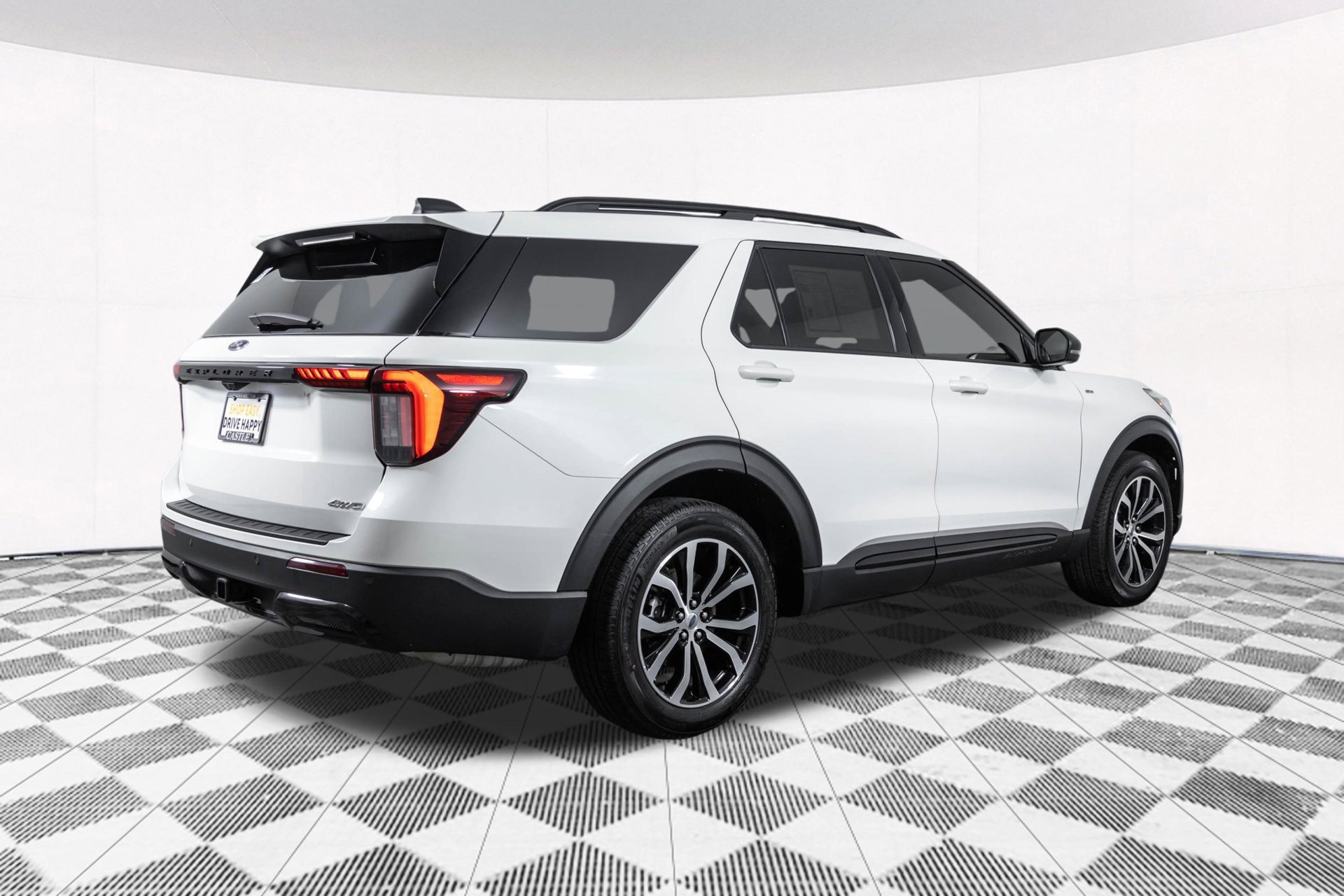 Used 2025 Ford Explorer ST-Line AWD/4WD image 20
