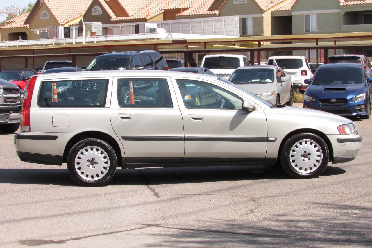 Used 2001 Volvo V70 image 8
