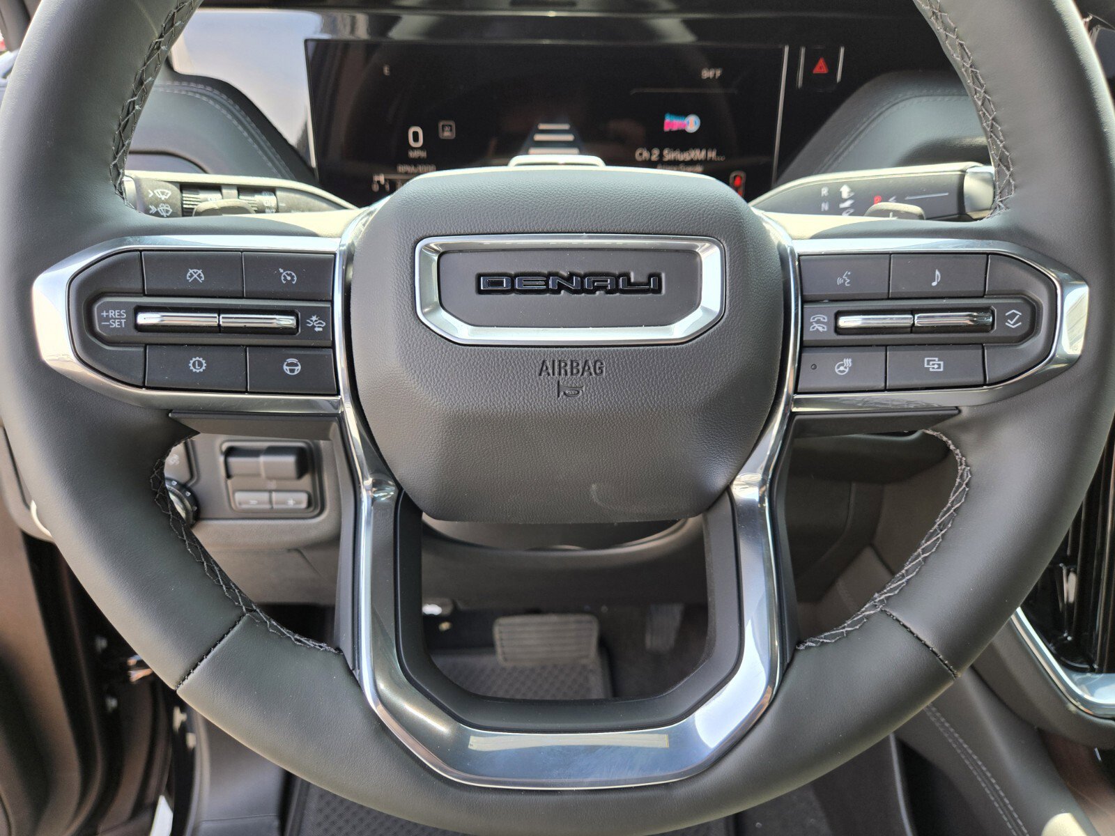 New 2025 GMC Yukon Denali w/ Denali Reserve Package image 12