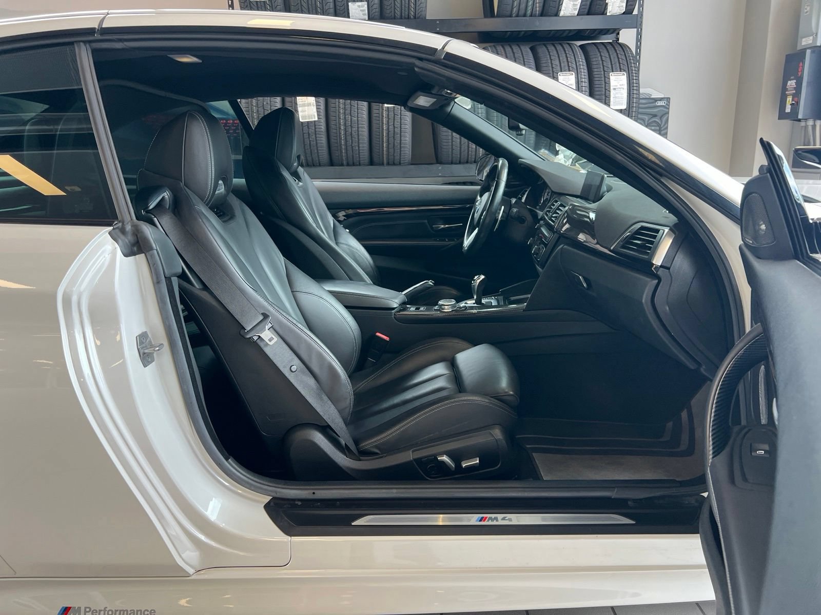 Used 2016 BMW M4 Convertible RWD image 37