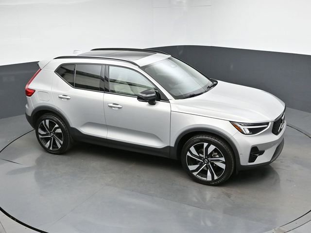 Used 2023 Volvo XC40 B5 Plus w/ Protection Package Premier AWD/4WD image 41