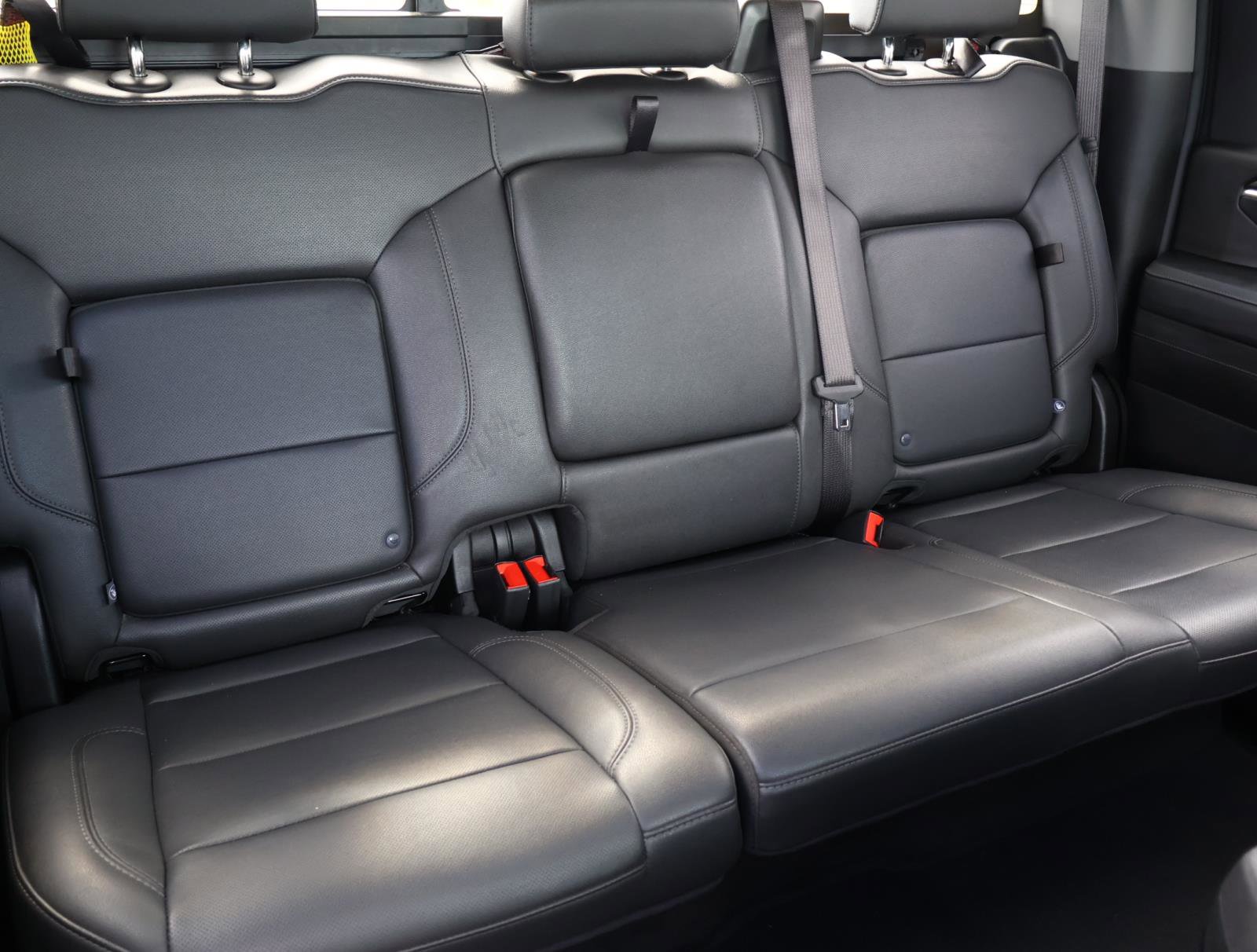 Used 2025 Chevrolet Silverado 3500 LTZ w/ LTZ Texas Edition image 21