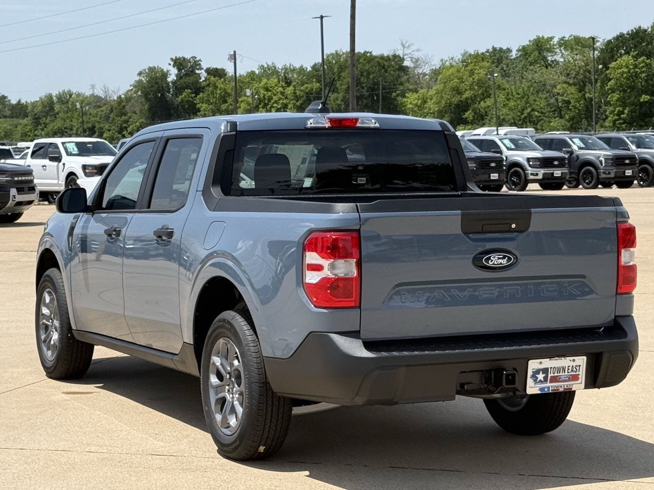 New 2026 Ford Maverick XLT w/ Equipment Group 301A AWD/4WD image 5