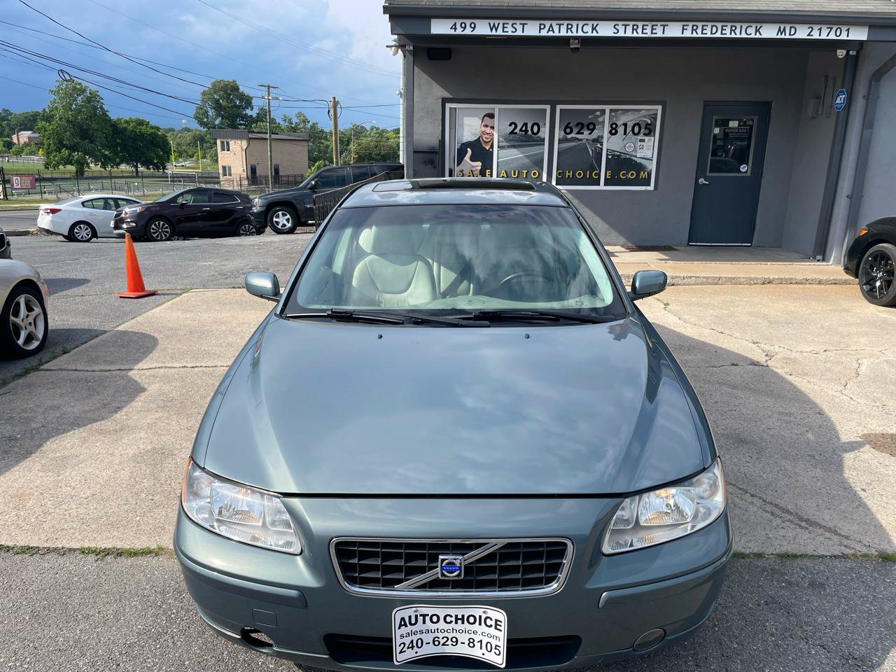 Used 2005 Volvo S60 2.5T FWD image 3