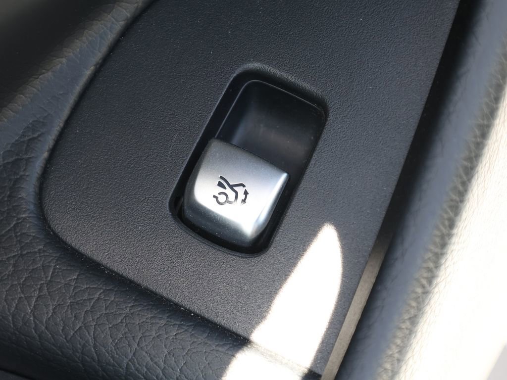 Used 2022 Mercedes-Benz E 350 Sedan w/ Exterior Lighting Package image 16