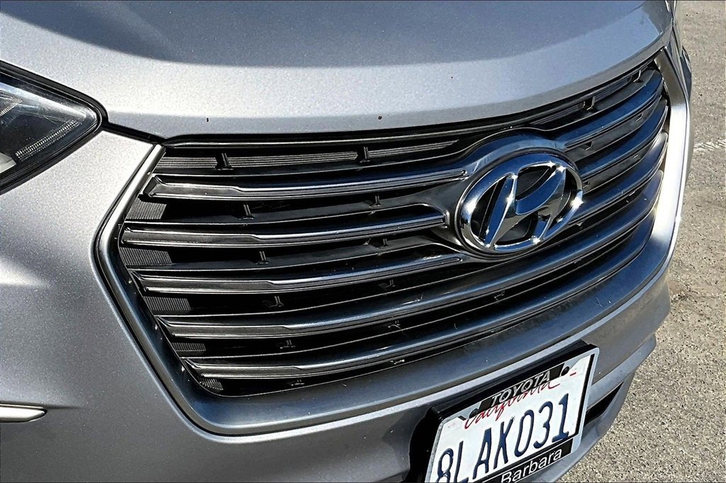 Used 2018 Hyundai Santa Fe SE w/ Cargo Package image 34