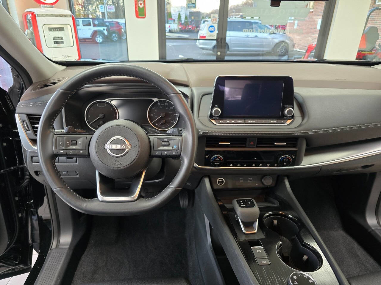 Used 2023 Nissan Rogue SV w/ SV Premium B Package image 26