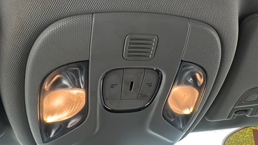 Used 2021 Jeep Compass Latitude image 29