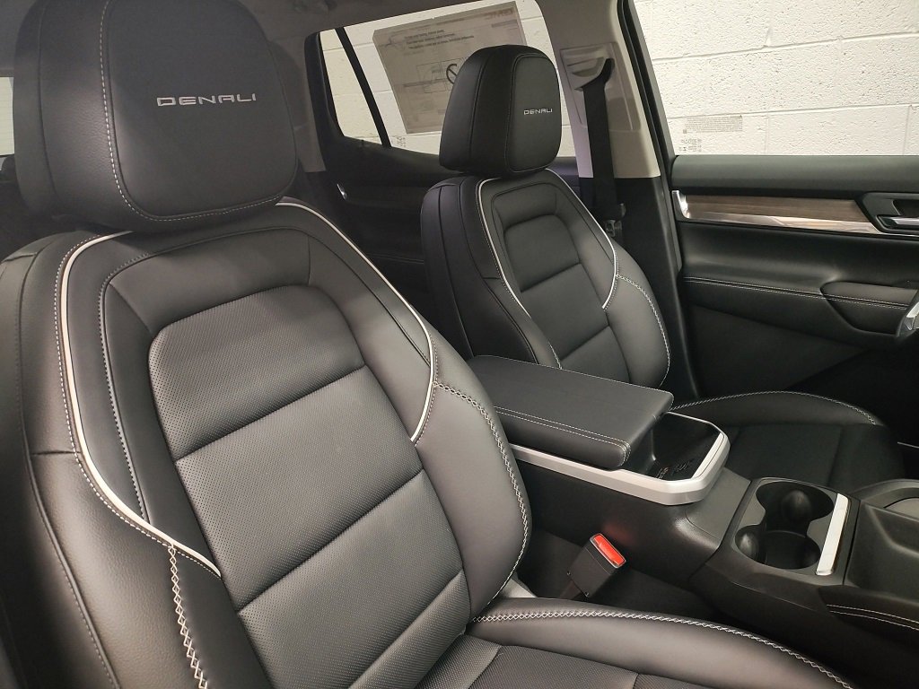 New 2026 GMC Terrain Denali image 9
