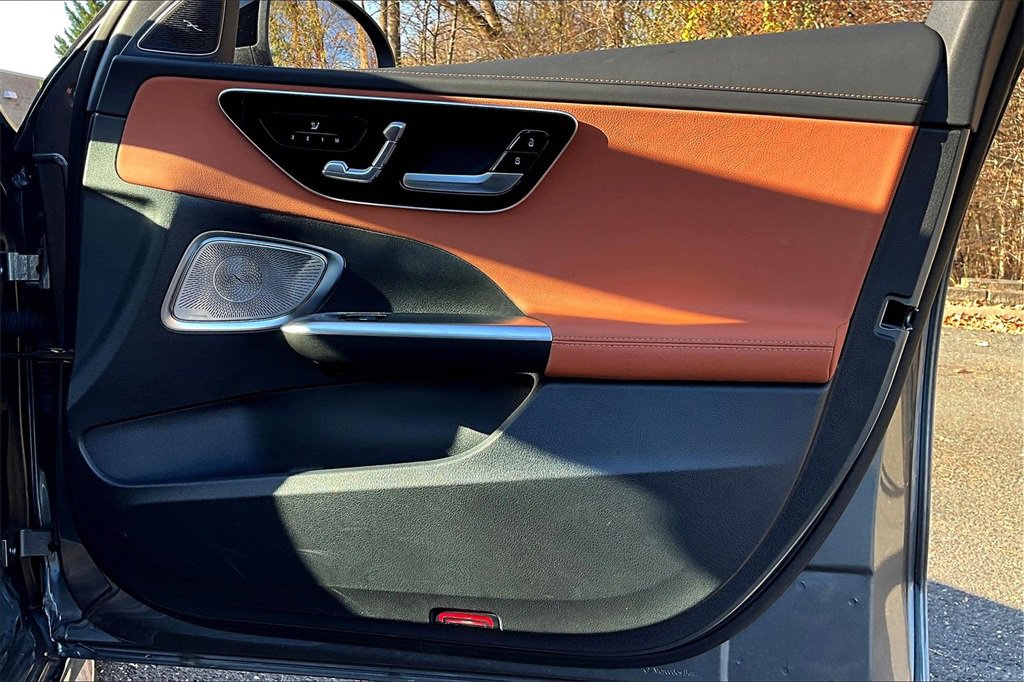 Used 2024 Mercedes-Benz C 300 4MATIC Sedan image 19