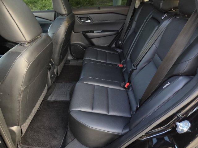Used 2023 Nissan Rogue SV w/ SV Premium Package AWD/4WD image 27