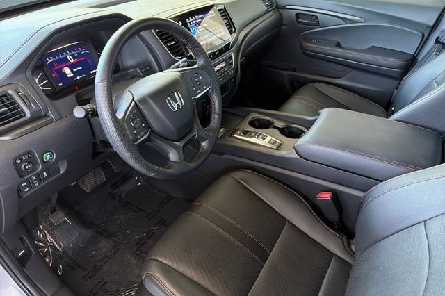 Certified 2025 Honda Passport TrailSport image 11