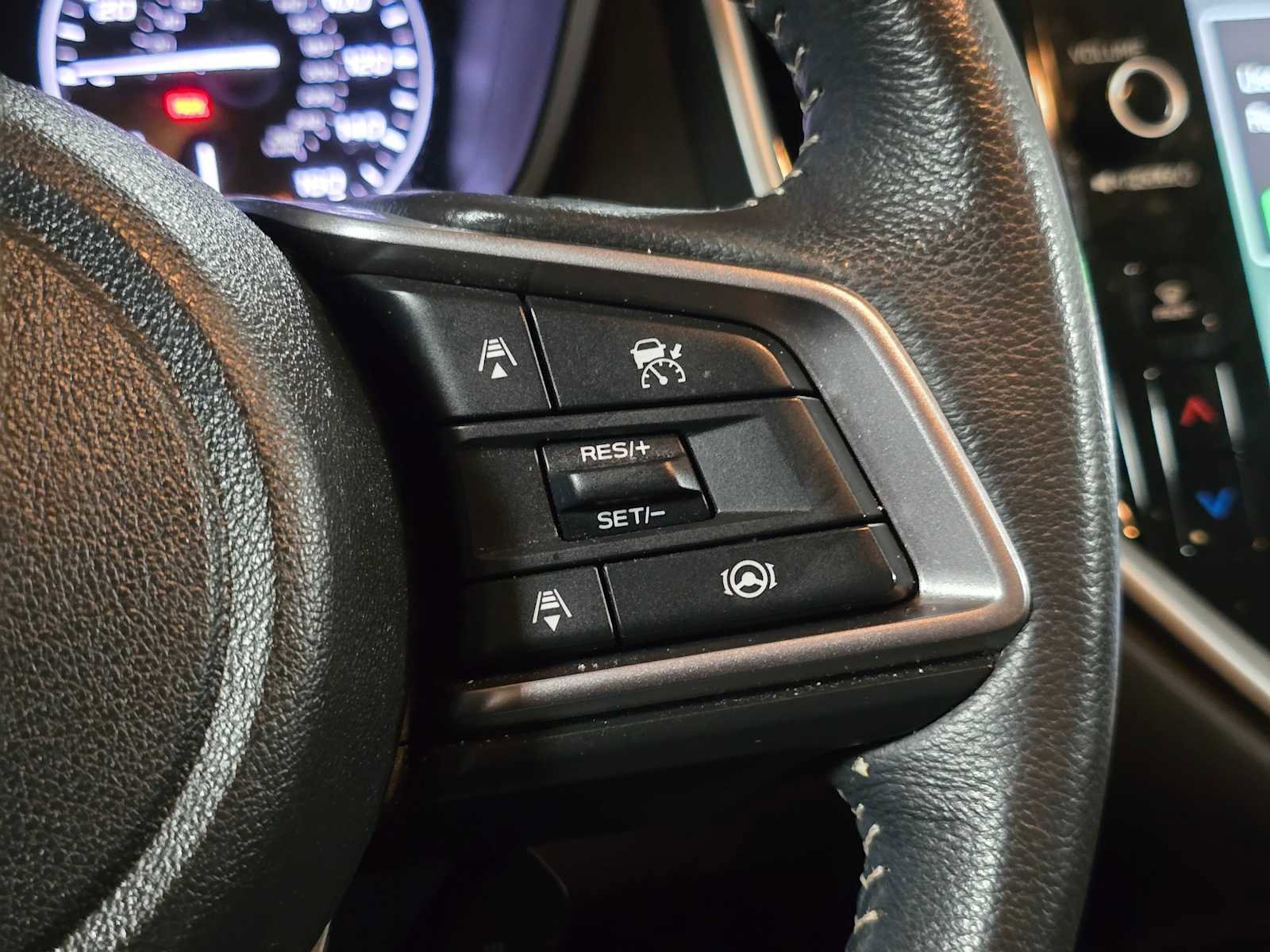 Used 2024 Subaru Ascent Limited w/ Technology Package image 36