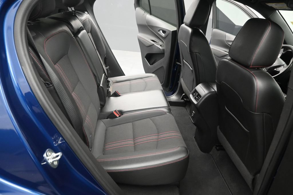Used 2023 Chevrolet Equinox RS FWD image 19