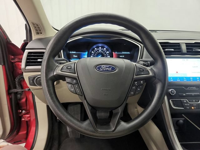 Used 2020 Ford Fusion SE FWD image 20