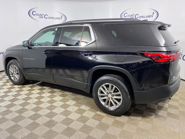 Used 2023 Chevrolet Traverse LT AWD/4WD image 3