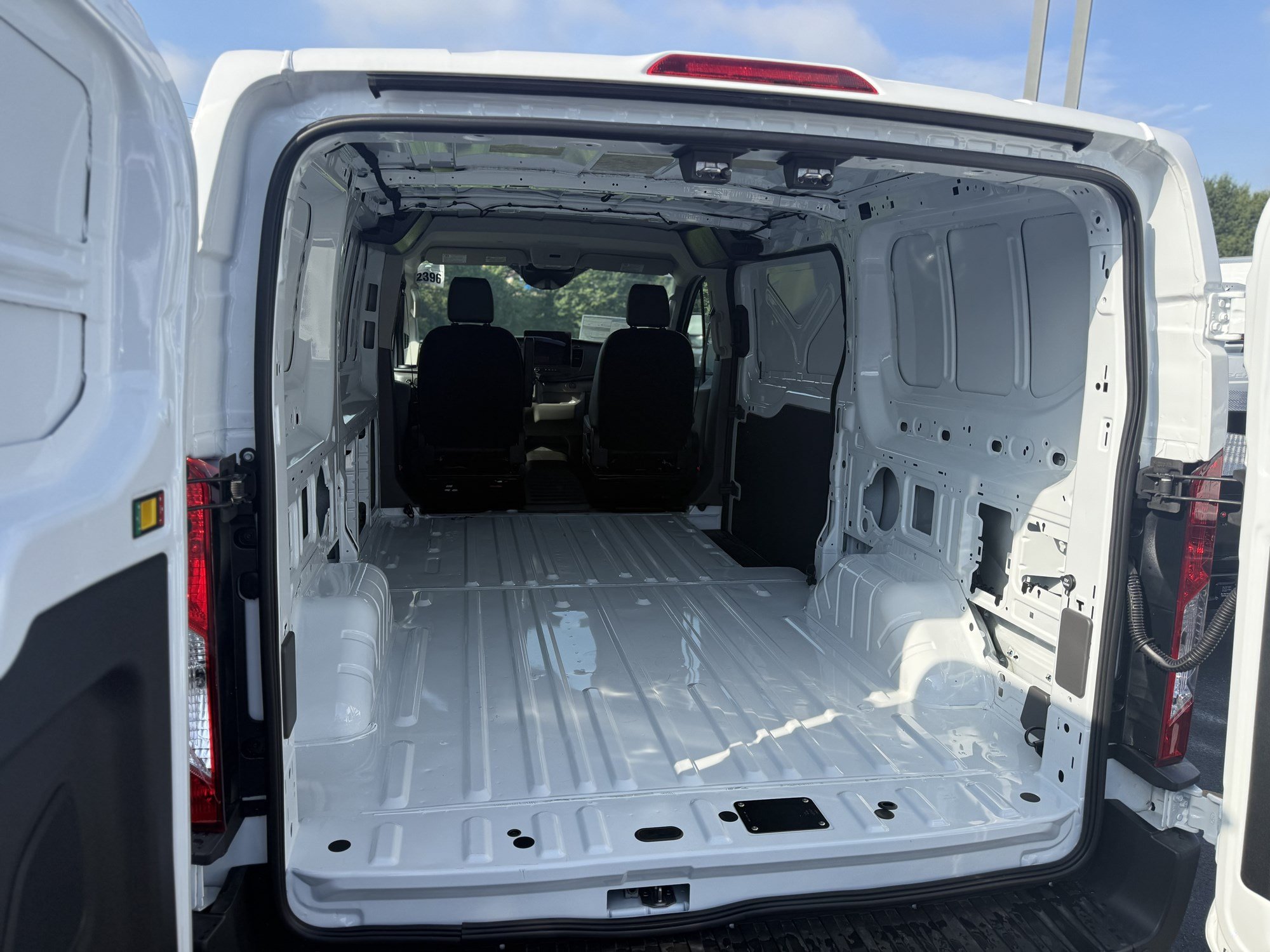 New 2026 Ford Transit 150 Low Roof RWD image 4