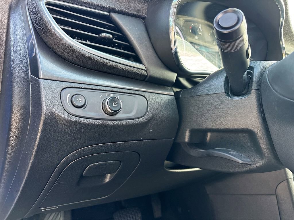 Used 2018 Buick Encore Preferred image 10