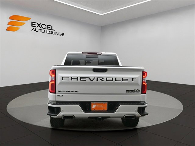 Used 2022 Chevrolet Silverado 1500 High Country w/ Safety Package II image 4