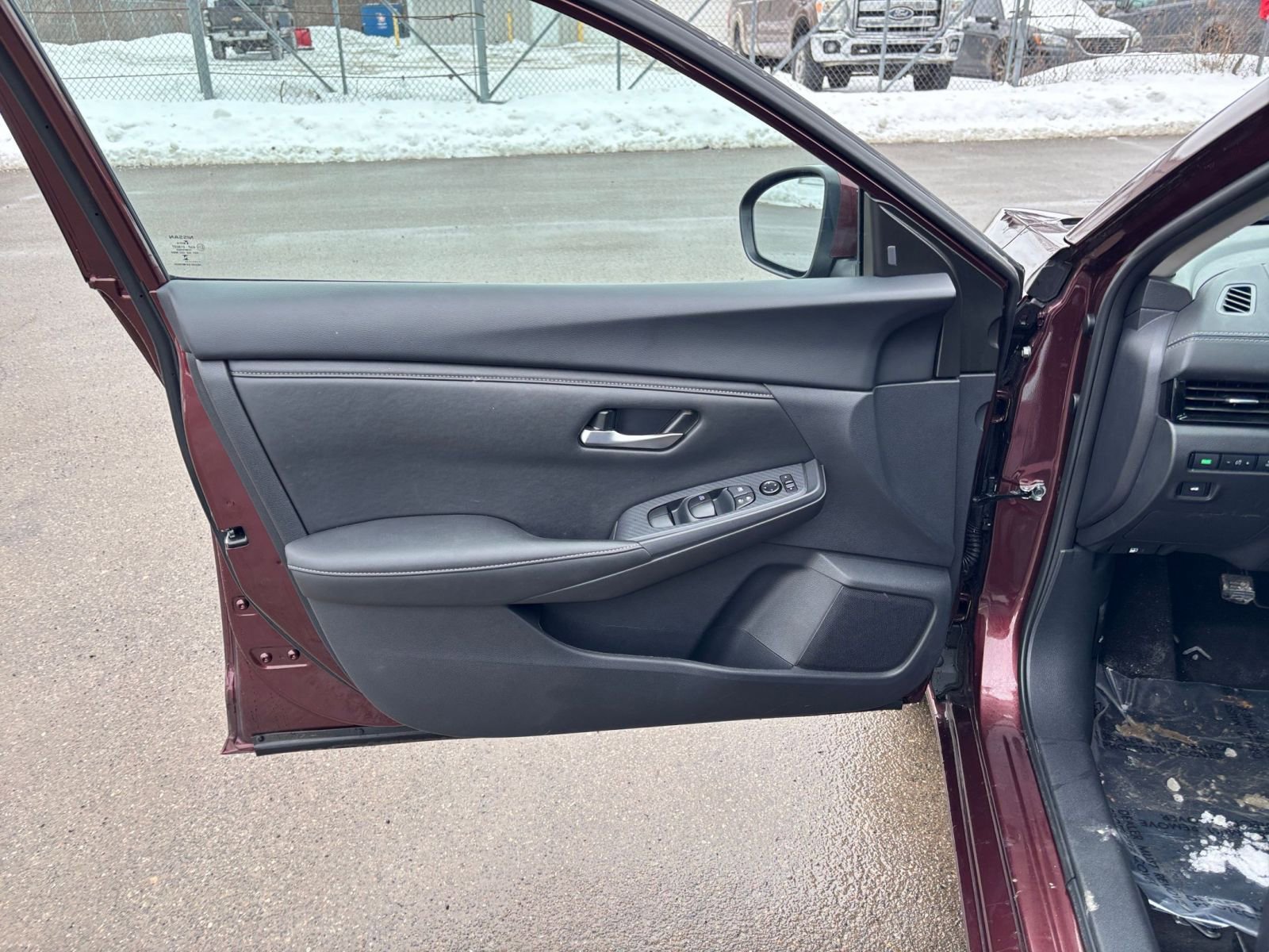 Used 2025 Nissan Sentra SV image 18