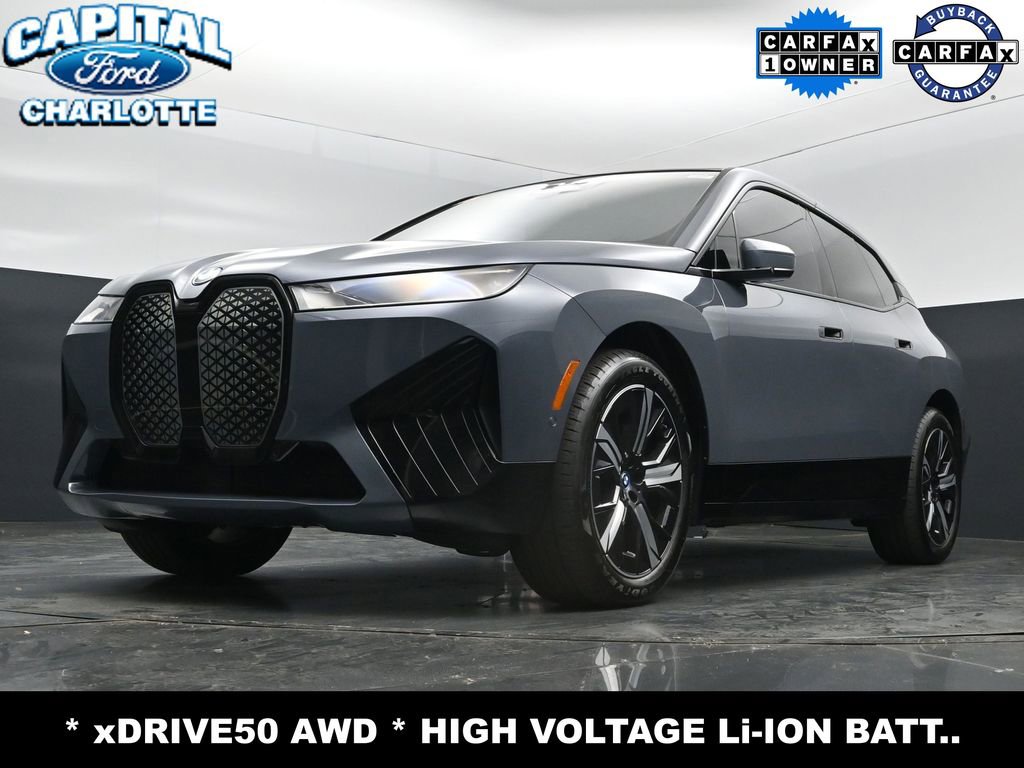 Used 2023 BMW iX xDrive50 w/ Sport Package AWD/4WD image 21