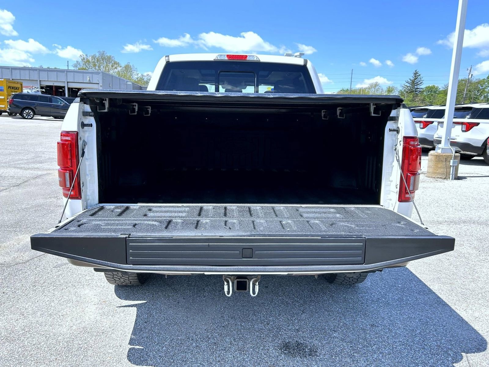 Used 2016 Ford F150 Lariat w/ Equipment Group 502A Luxury AWD/4WD image 21