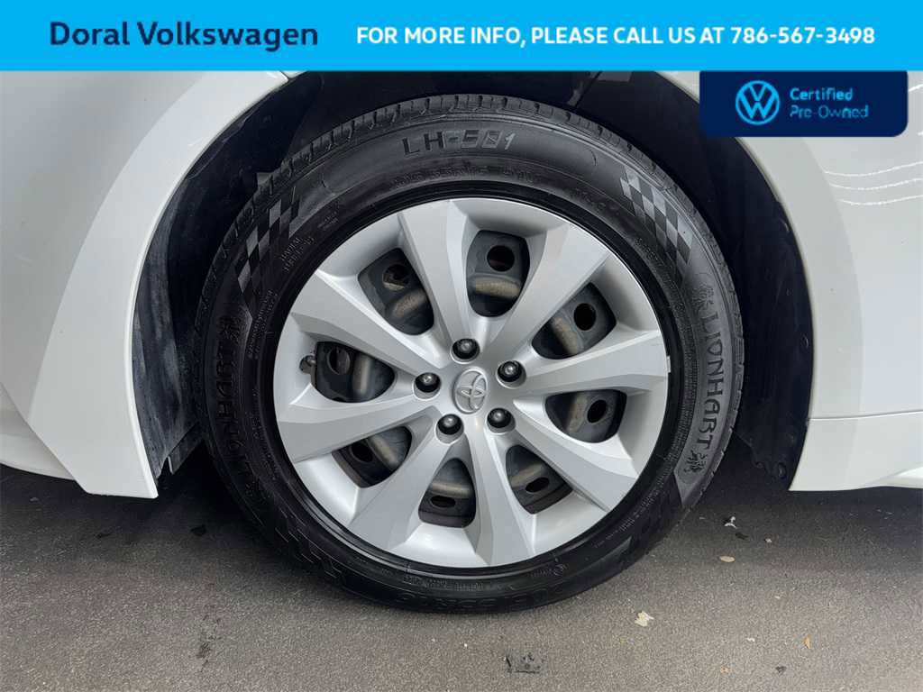 Used 2023 Toyota Corolla LE image 10