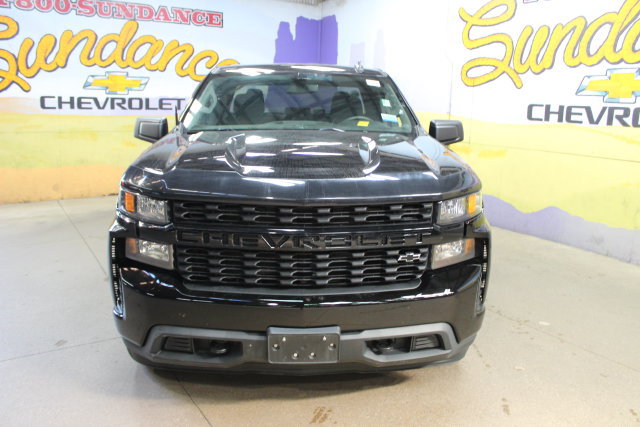 Used 2019 Chevrolet Silverado 1500 Custom w/ Custom Value Package RWD image 3
