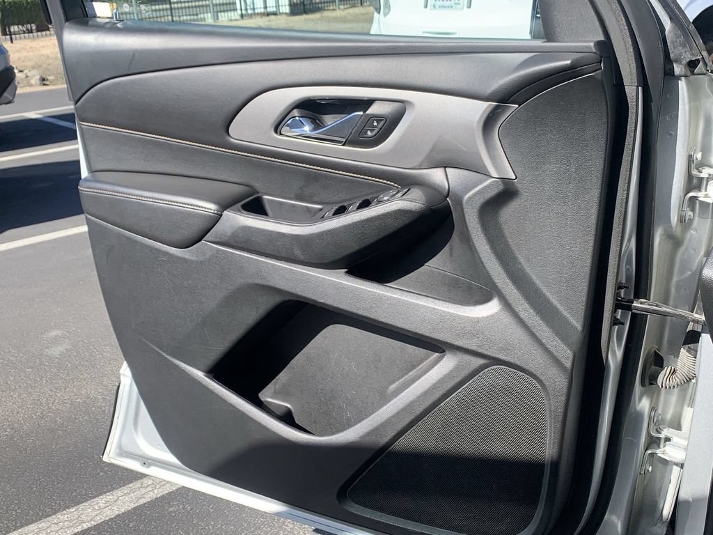 Certified 2020 Chevrolet Traverse LT FWD image 20