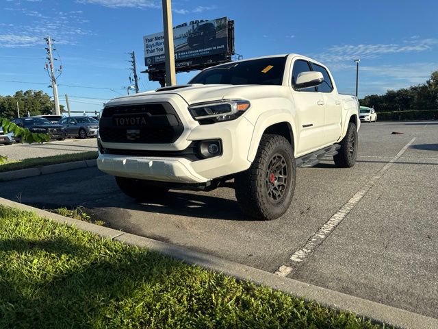 Certified 2022 Toyota Tacoma TRD Sport w/ TRD Premium Sport Package AWD/4WD image 18