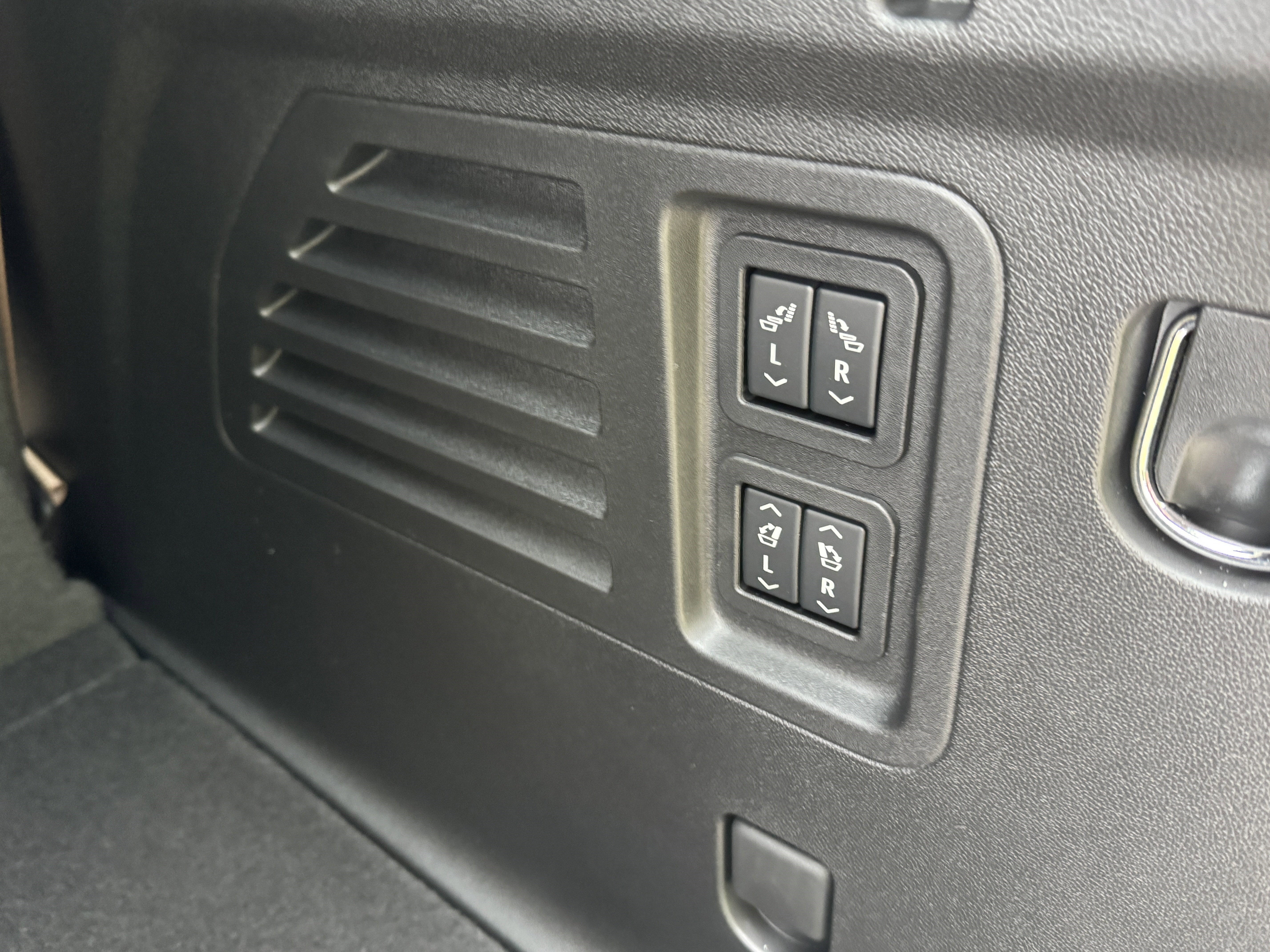 New 2026 Buick Enclave Preferred w/ Power Package FWD image 12