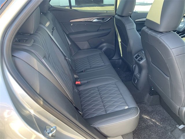 Used 2023 Buick Envision Avenir image 29