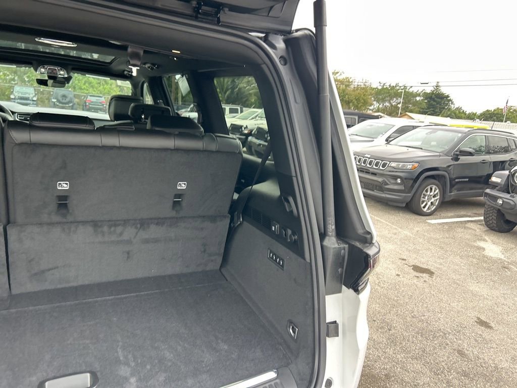 New 2026 Jeep Grand Wagoneer Summit image 34